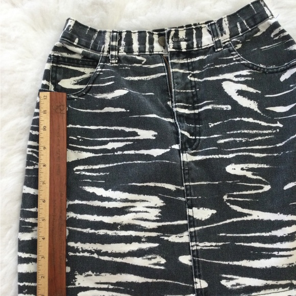 Vintage Guess Jeans Skirt MADE IN USA Georges Marciano - Picture 2 of 9